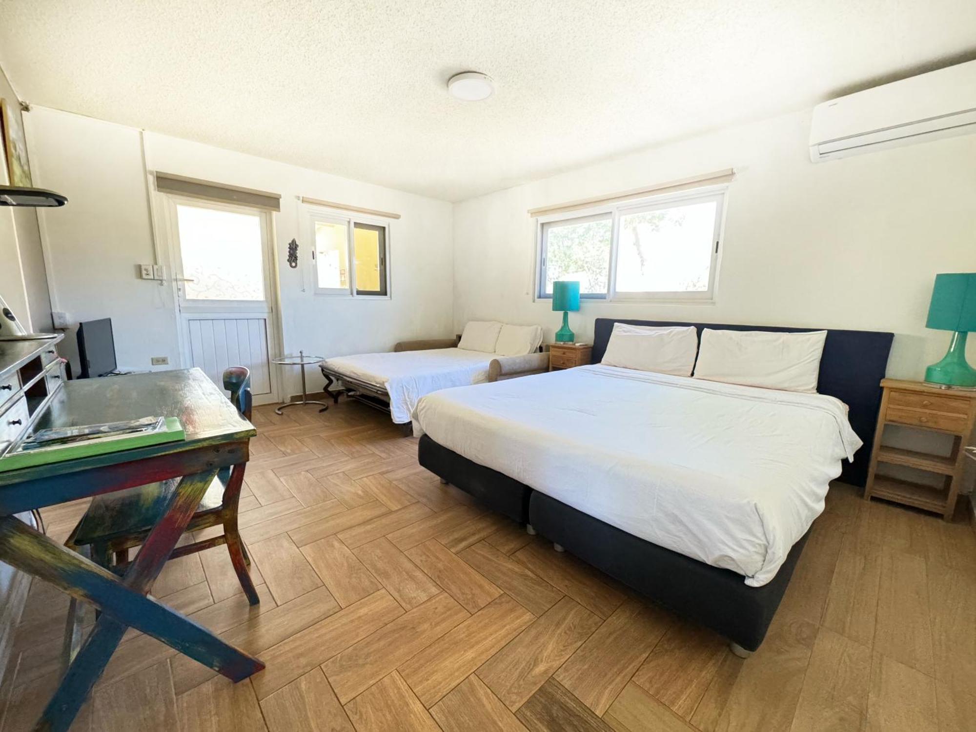 Casalina Garden 2 Blocks To Palm Beach & Kitesurfing School Room photo