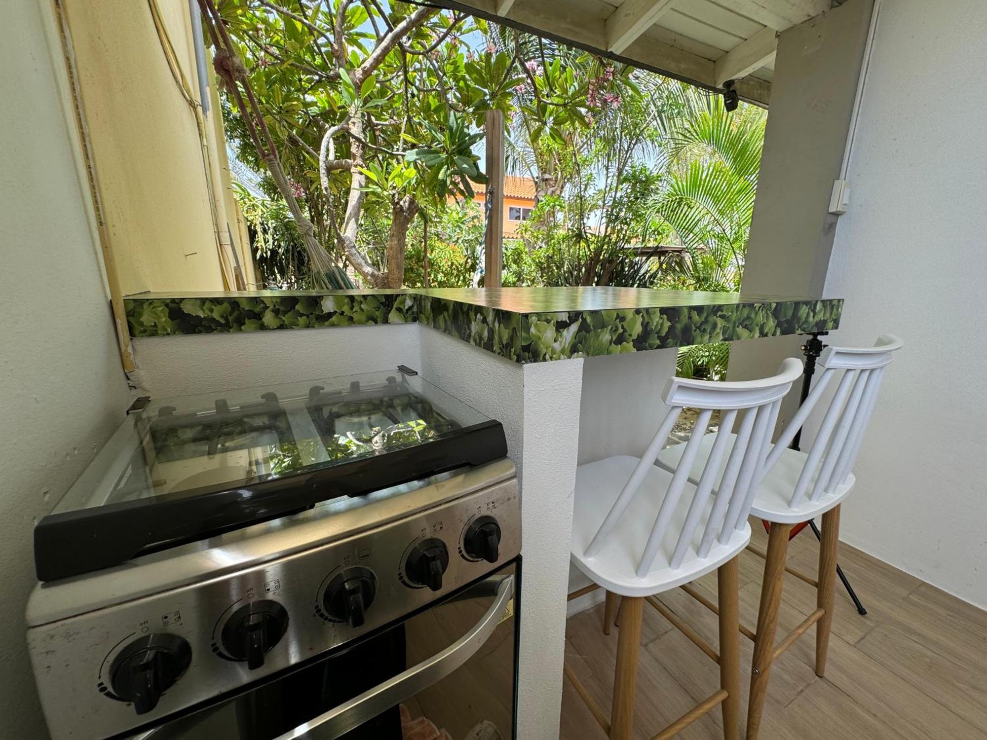 Casalina Garden 2 Blocks To Palm Beach & Kitesurfing School Exterior photo