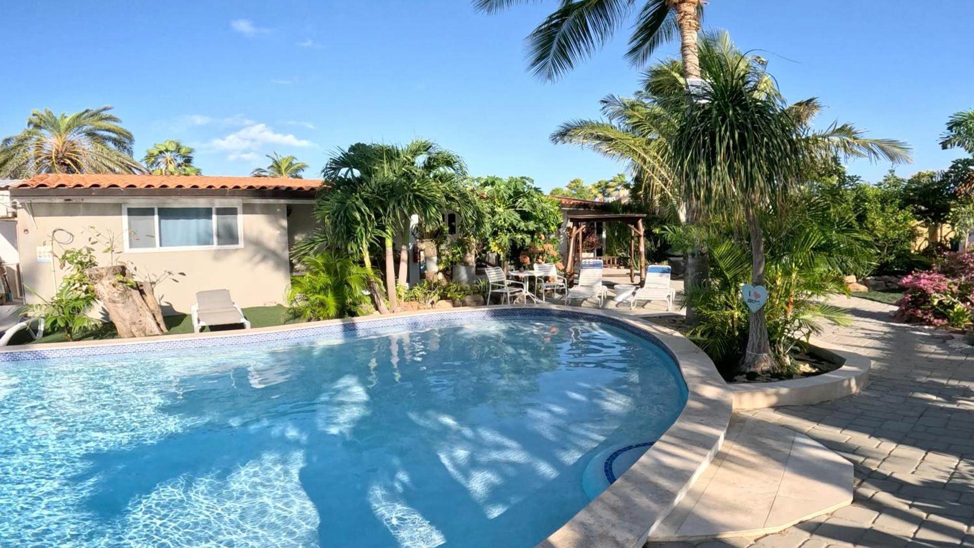 Casalina Garden 2 Blocks To Palm Beach & Kitesurfing School Exterior photo